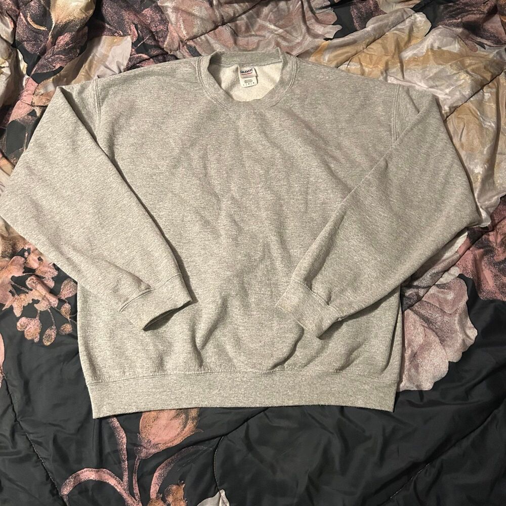 Gildan Heavy Blend Crewneck